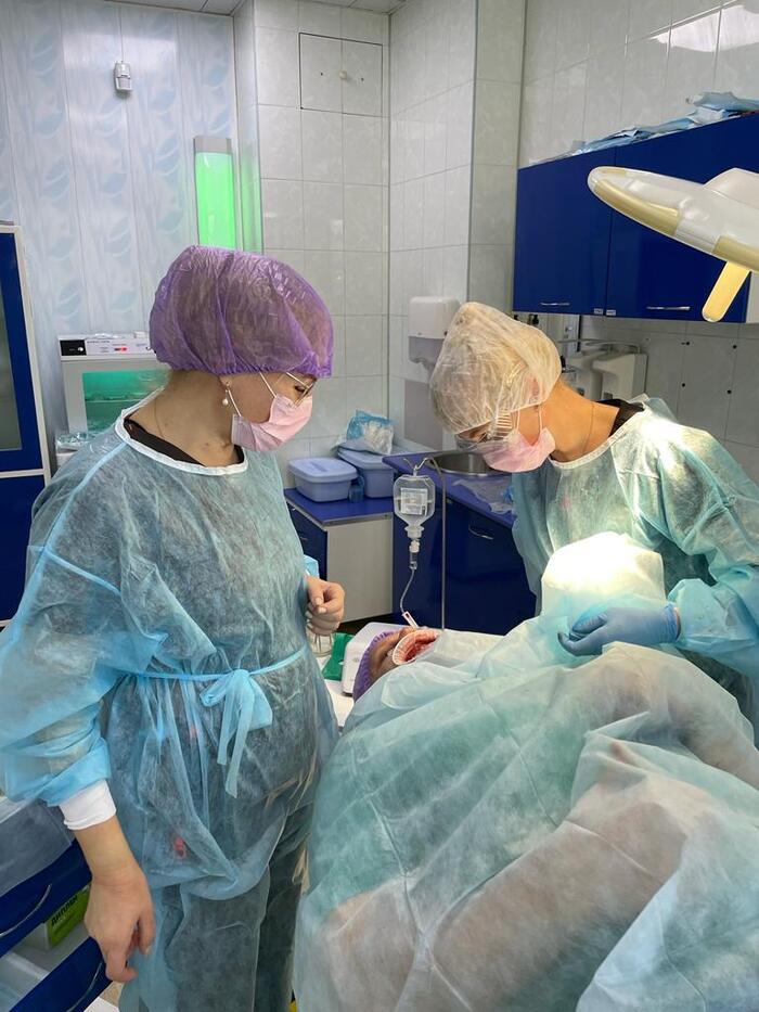 После работы. Закончена трехчасовая операция