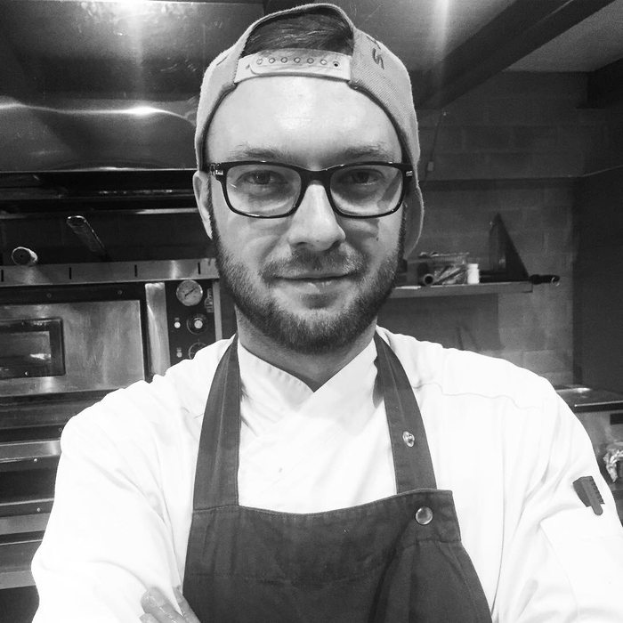 А это моя работа: я повар