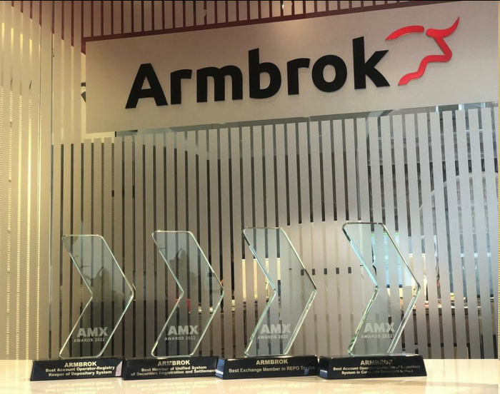 Брокер из Армении за квартал заработал почти 1 млрд рублей благодаря россиянам