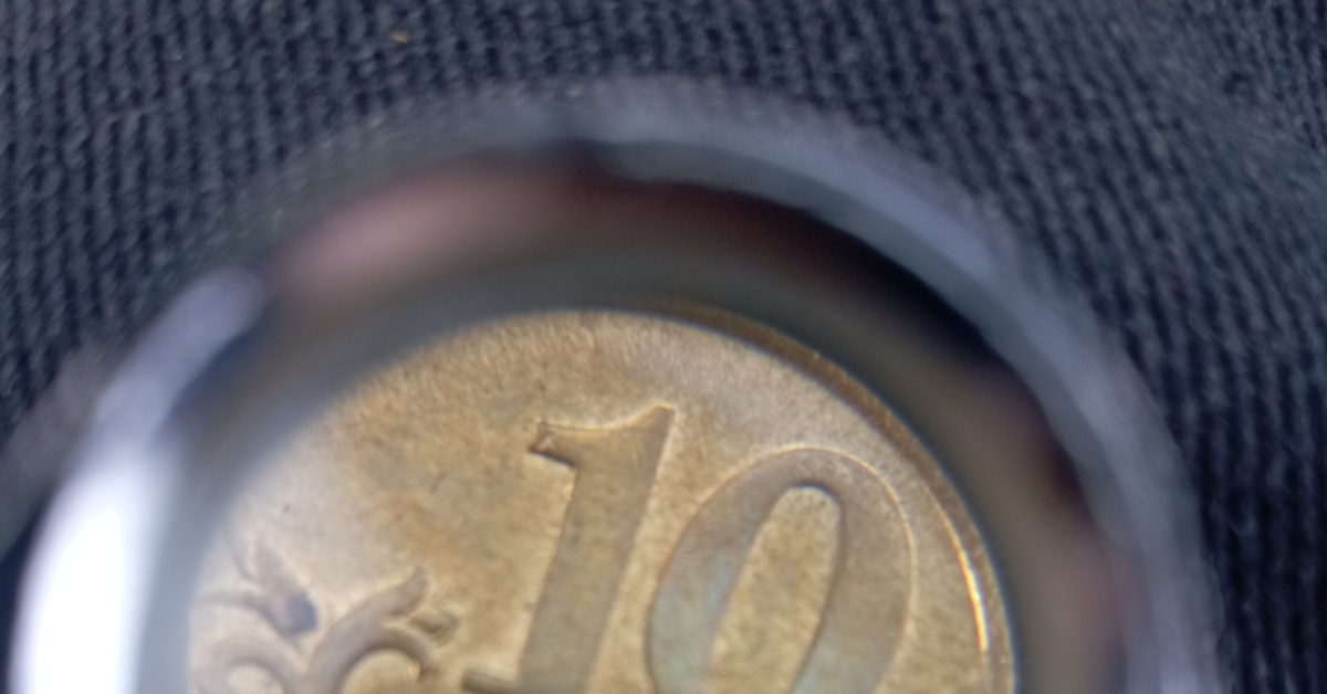 Монета за лупой | Пикабу