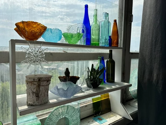 Из оконного стекла – в уникальную посуду: ангарчанка вдыхает жизнь в старые предметы Мусор, Экология, Переработка мусора, Ангарск, Длиннопост
