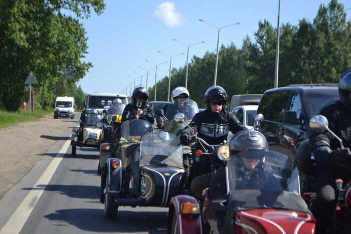 Давай 2016 (6) Мото, Мотоциклисты, Мотопутешествие, Золотое Кольцо России, Ярославль, Ростов, Мотоцикл Урал, Имз, Оппозит, Сайдкар, Встреча, Судьба, Французы, Путешествие по России, Туризм, Поездка, Дружба, Длиннопост