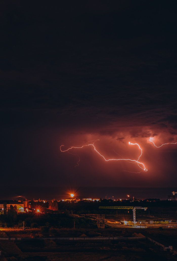 Молнии над морем | Пикабу