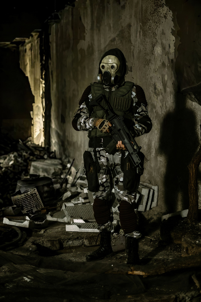 S.T.A.L.K.E.R. Боец монолита! (стоит тупит)