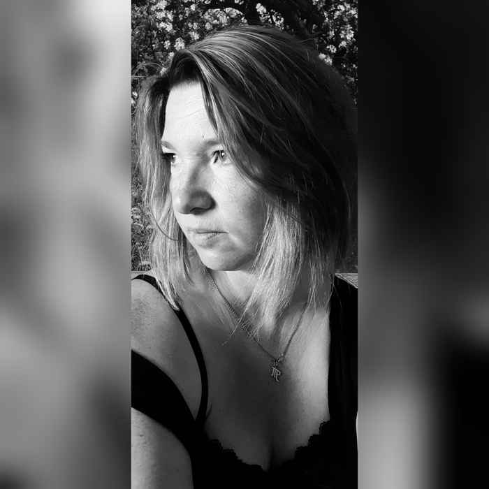 Просто я и утро в черно-белом цвете...