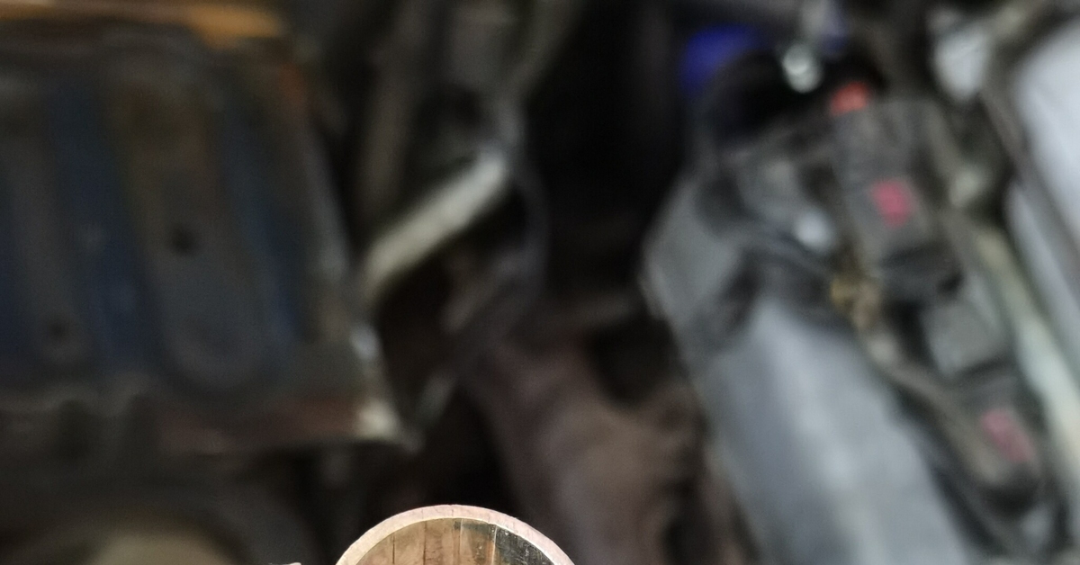 Очистка клем аккумулятора без смс и регистрации | Пикабу