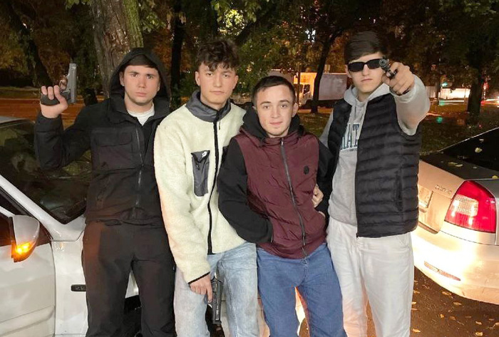 СК РФ забрал у МВД дело в отношении банды мигрантов, терроризировавшей подростков в московском Гольяново Новости, Уголовное дело, Преступление, МВД, Следственный комитет, Мигранты, Москва, Расследование, Гольяново, Подростки, Вымогательство, Длиннопост, Негатив