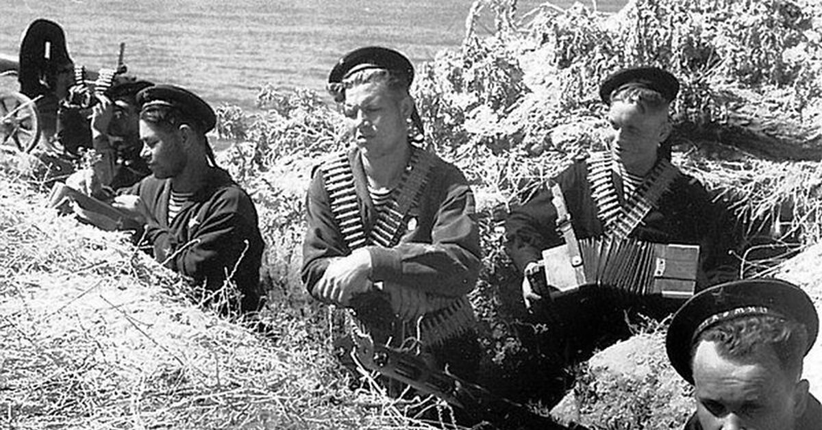2 апреля 1944 года. Оборона Одессы 1941. Морская пехота СССР 1941-1945. Оборона Одессы в 1941 году. Морская пехота СССР ВОВ.