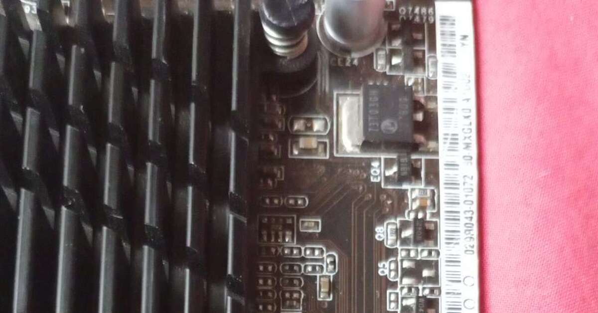 Народ подскажите пожалуйста чем можно заменить сгоревший транзистор ...