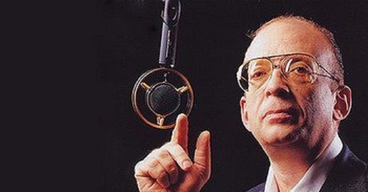 Скончался легендарный переводчик Леонид Володарский | Пикабу