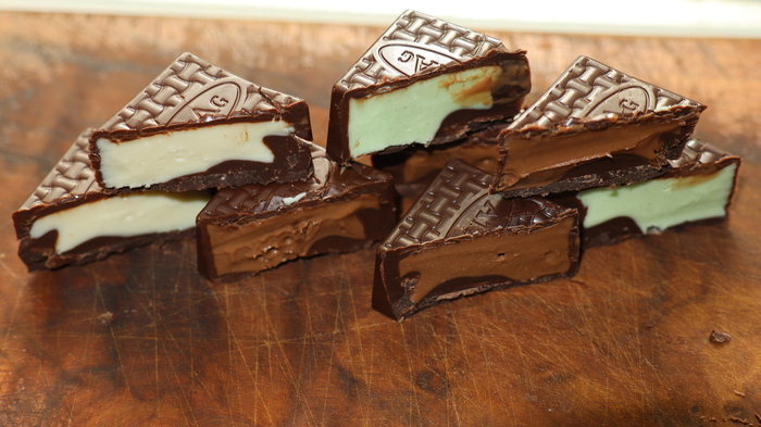 Хоть цвета и разные, вкус не отличается.