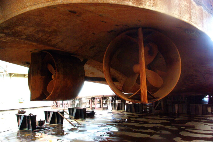 Толкач снизу.