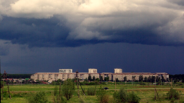 Вид из кабины крана на поселок Сумкино.