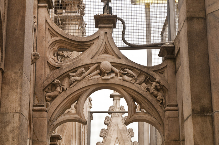 А вот, непосредственно, и крыша ! Вид в одну сторону...