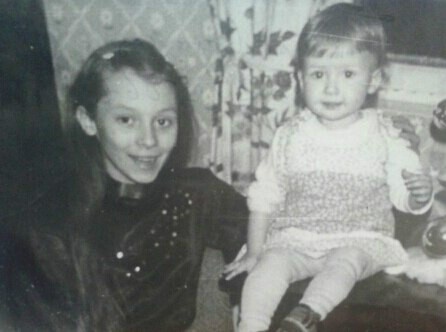 На фото я и моя родная младшая сестра Александра