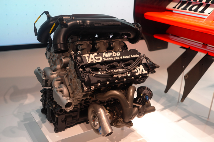 TTE P01 — двигатель с турбонаддувом Porsche-TAG, 1984 г. в.