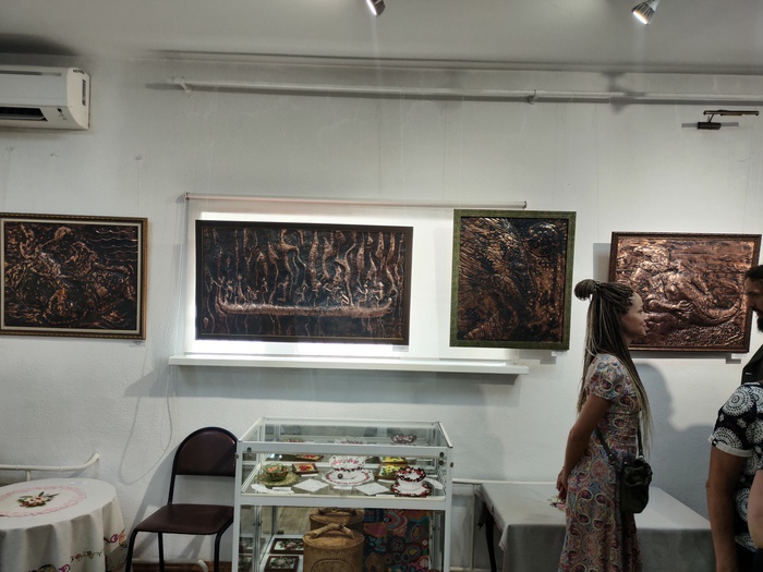 Четыре панно выставлены на выставке.. с 24.08.23-24.09.23. Приглашаю на выставку замечательных работ