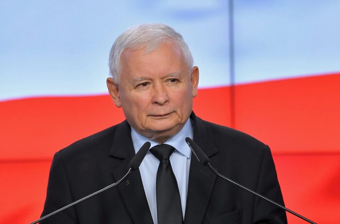 Лех Качиньский рассказал, зачем инсценировал авиакатастрофу в 2010 году