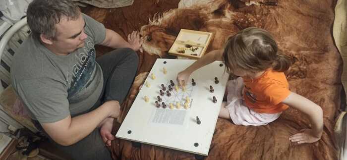 Играем с дочкой. Счет 2:2.