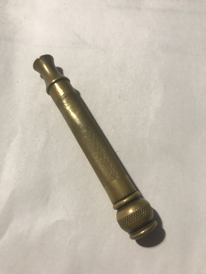 Ручка полая с утяжеляющим шарообразным навершием