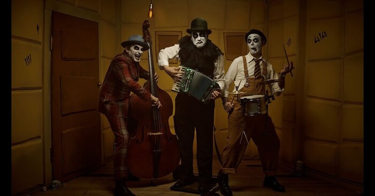 Tiger lillies crack. Тайгер Лилис. Тигровые лилии группа. The Tiger Lillies crack of Doom. Тайгер Лилис слушать.