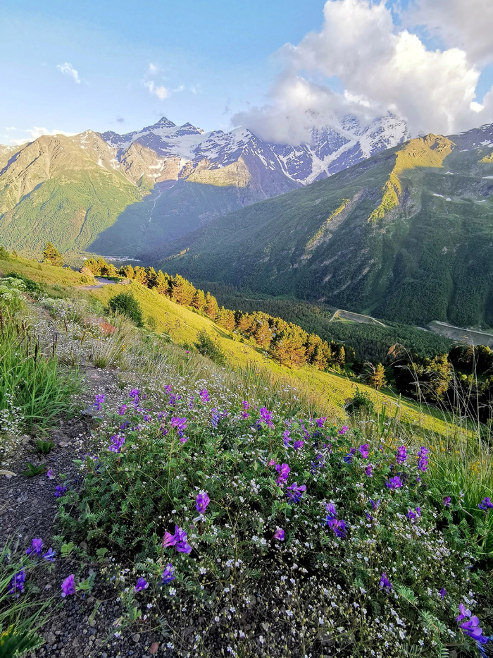 Предэльбрусье. Подъем к водопаду "Девичьи косы"