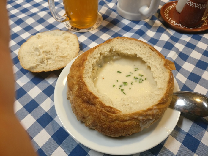 Сливочный супчик в хлебе