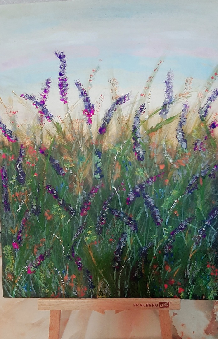 Художник от слова худо накалякала луг