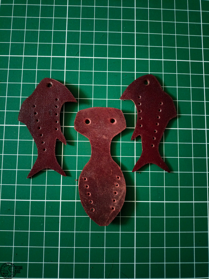 вырезаю детали по контуру выкройки