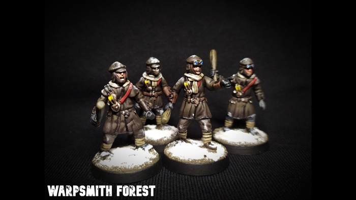 У каждого гражданина города обязан быть нагрудный фонарь