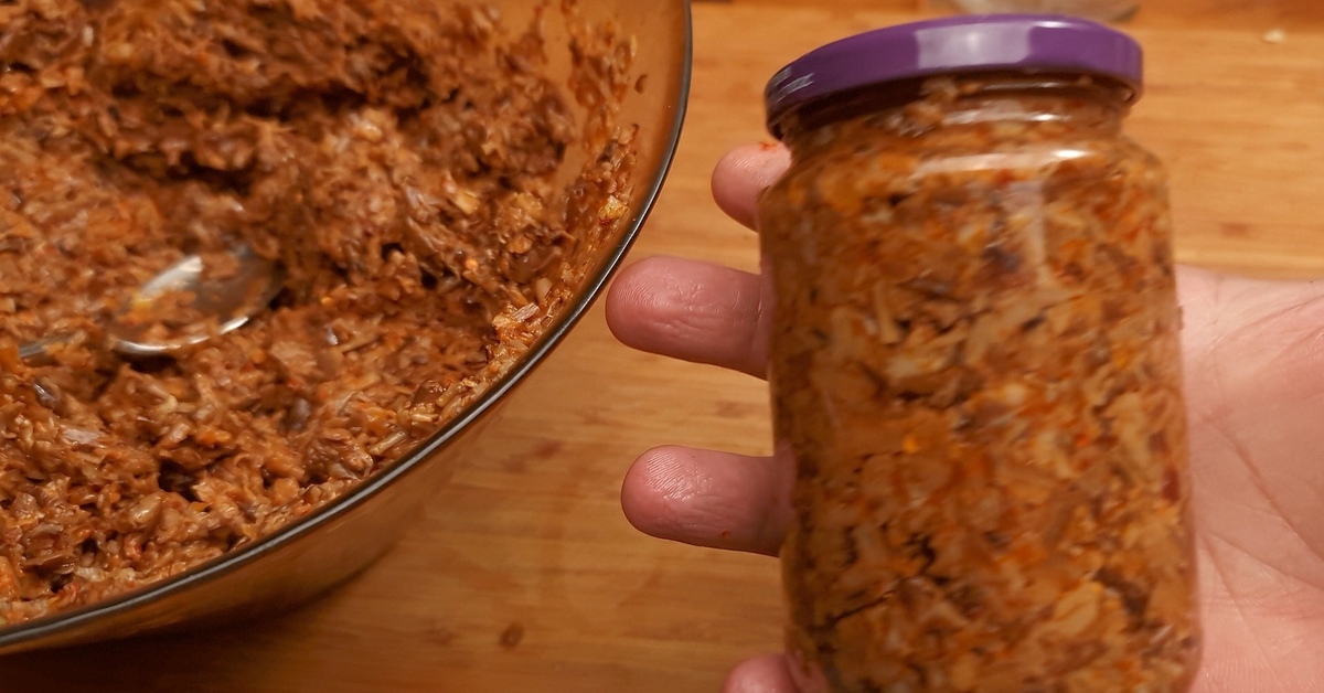 Грибная икра рецепт через мясорубку с чесноком
