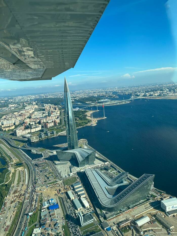 Добавлю ещё фото с флагами в парке 300-летия. Чтобы фото из совсем недавнего были ))