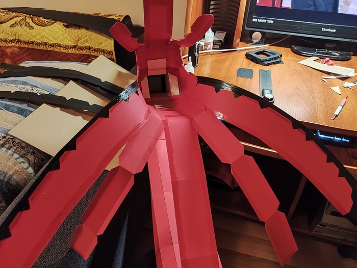 Вашему вниманию представлена атакующая каракатица! )))
Вторая ручка была укреплена своевременно.