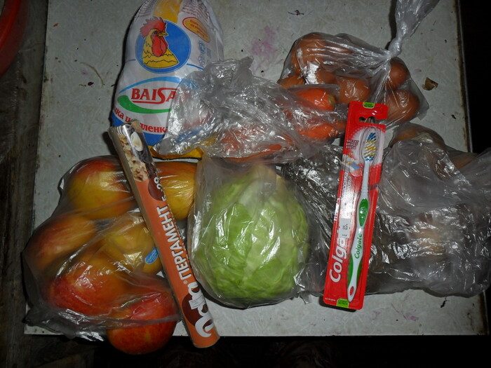 Весь день моросил дождь, эдак картошку по первому снегу копать придется