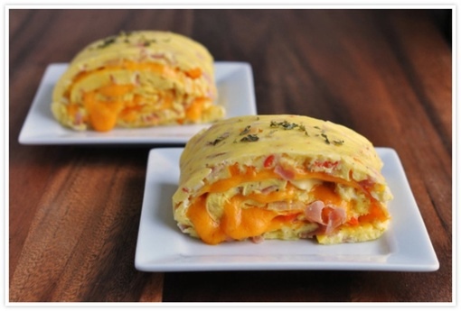 ЯИЧНЫЙ РУЛЕТ С ВЕТЧИНОЙ И ПЕРЦЕМ