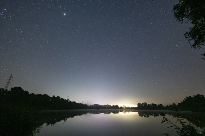 Canon R6MII RF16/2.8 STM f/2.8 ISO3200 15s.   