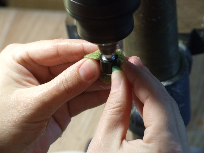  8.     .     ~3000 /,          .    .