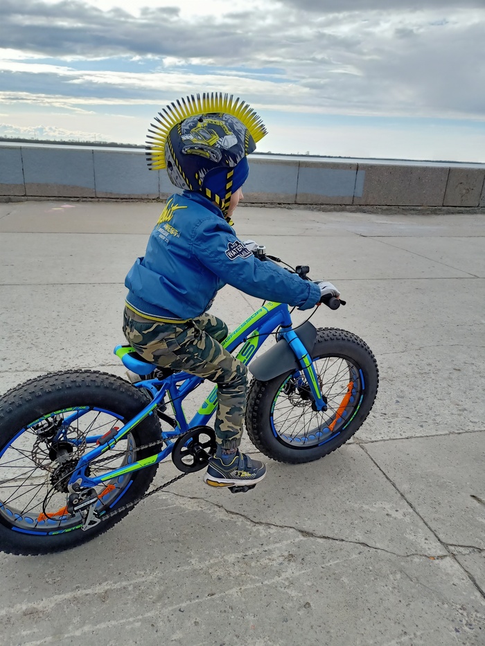 Как уговорить ребенка носить шлем?ответ: удивите его Велосипед, Техника безопасности, Экстрим, Велопрогулка