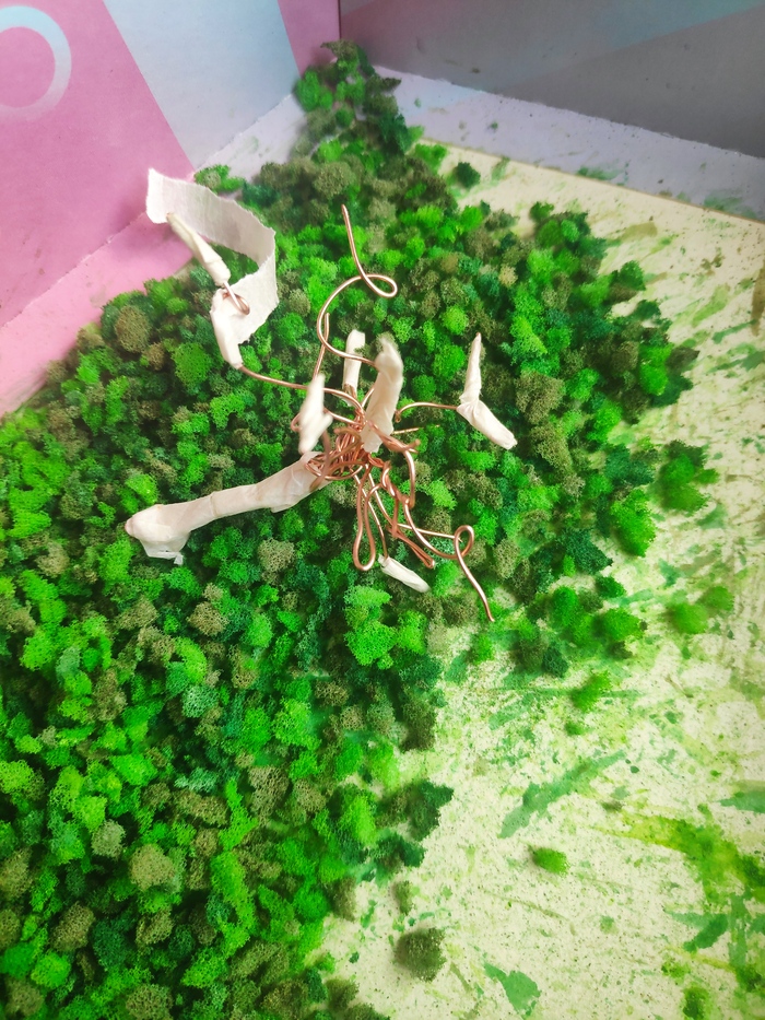 Поролон измельчил в блендере , каркас дерева делал из проволоки.