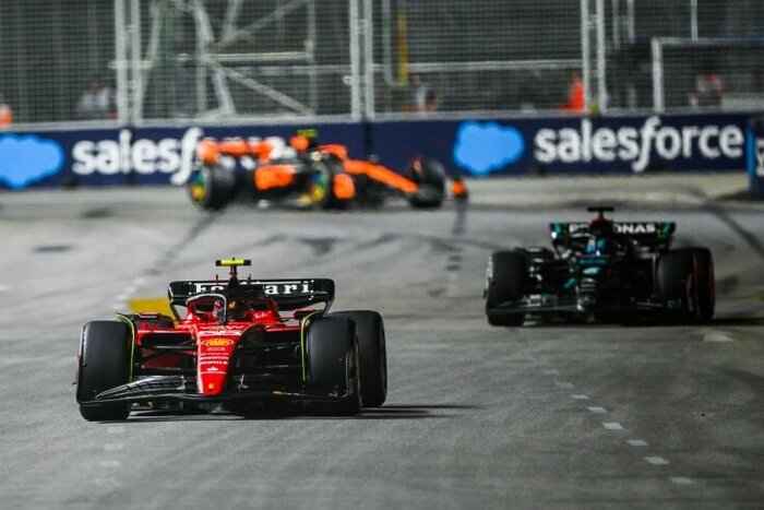 Сайнс спасает победу для Ferrari. Мучения Red Bull под ночным небом Сингапура. Обзор Гран-При Сингапура (15.09.23-17.09.23) Формула 1, Автоспорт, Гонки, Соревнования, Чемпионат мира, Ferrari, Карлос Сайнс, Шарль Леклер, Мерседес, Джордж Расселл, Льюис Хэмилтон, Red Bull, Макс Ферстаппен, Серхио Перес, McLaren, Ландо Норрис, Длиннопост