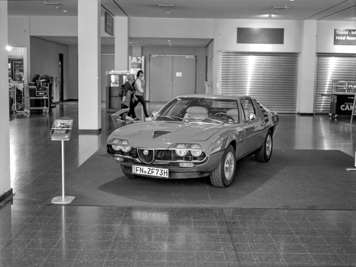 Mamiya 645. Sekor C 80mm f/2.8 Ilford HP5+