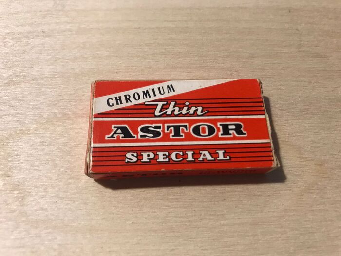 Греков 2 штуки