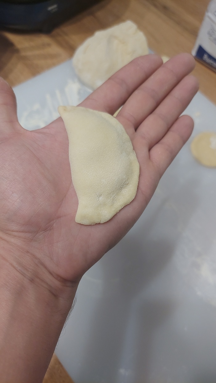 Чтоб вы понимали размеры. Если у вас рука как у меня, конечно же ))