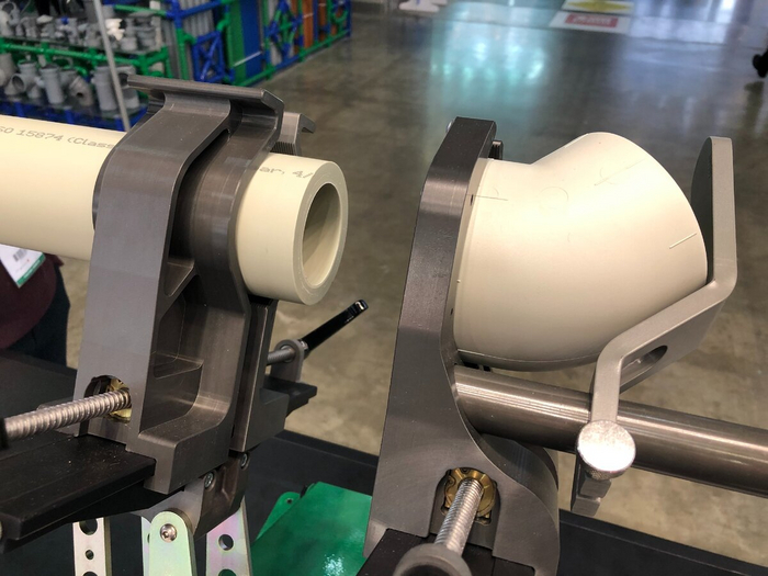 Когда я называю цену этого аппарата, некоторые мне не верят. У некоторых - это зарплата за целый год. Фото автора