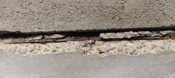 Тоже что и выше крупным планом