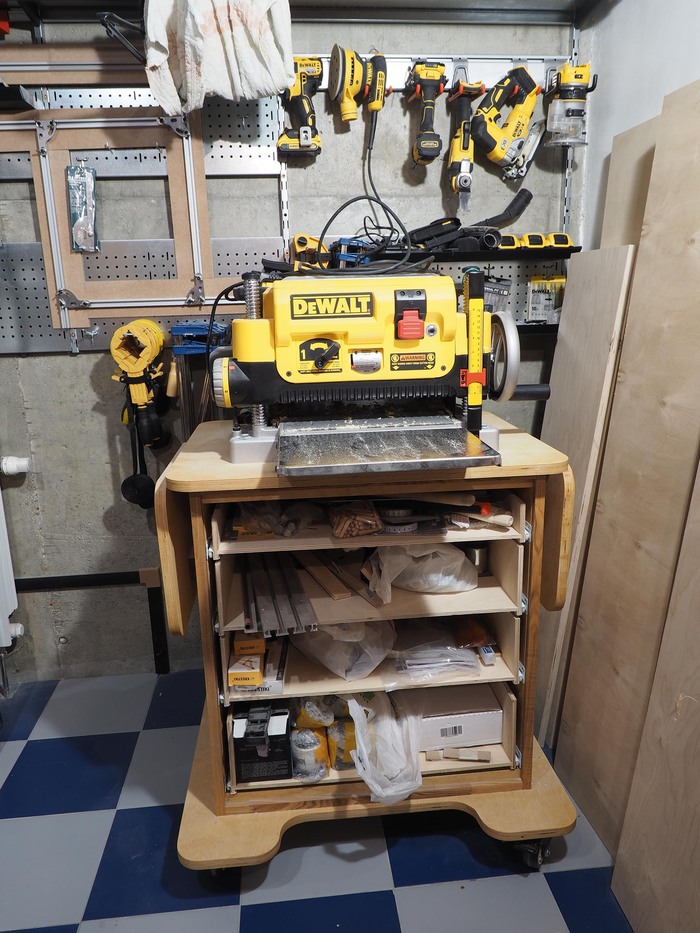 Dewalt DW735