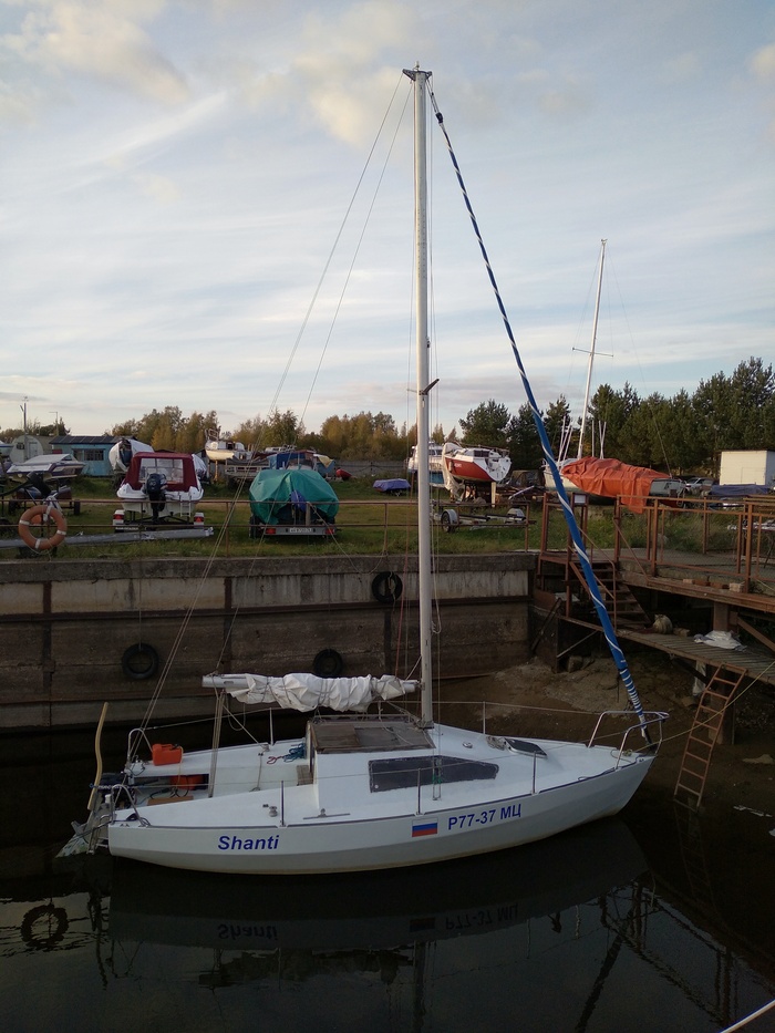 Яхт-клуб. Осень Яхта, Яхт-клуб, Рыбинское водохранилище, Длиннопост, Фотография