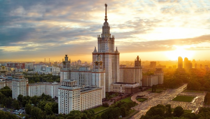 Главный корпус МГУ