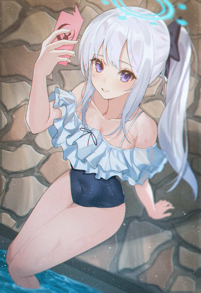 Мияко фоткает извращенца