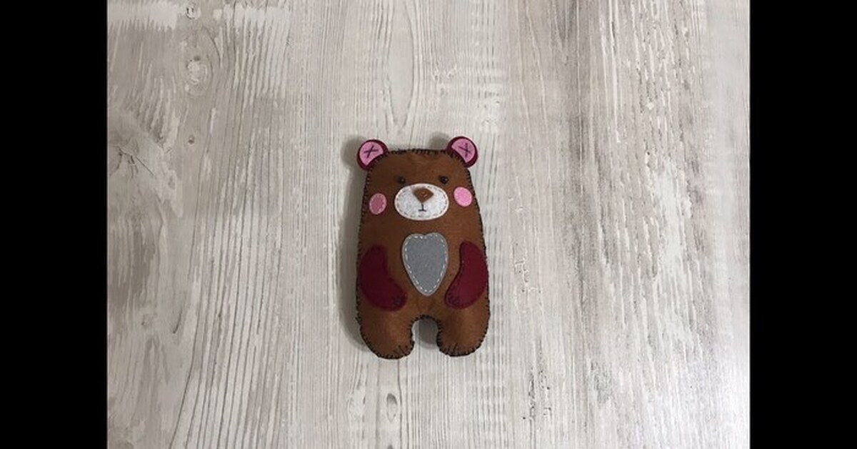 Мишка из фетра